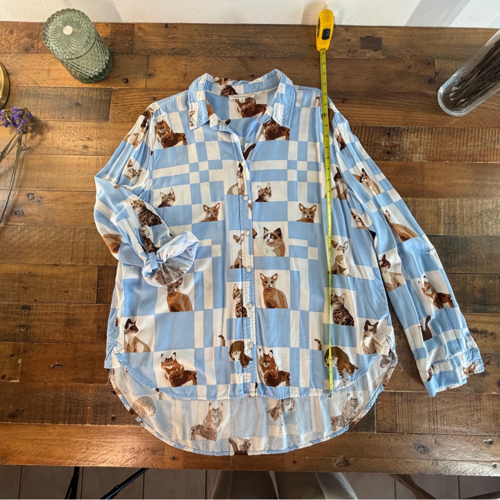 Chic Cat Patterned Blue Shirt